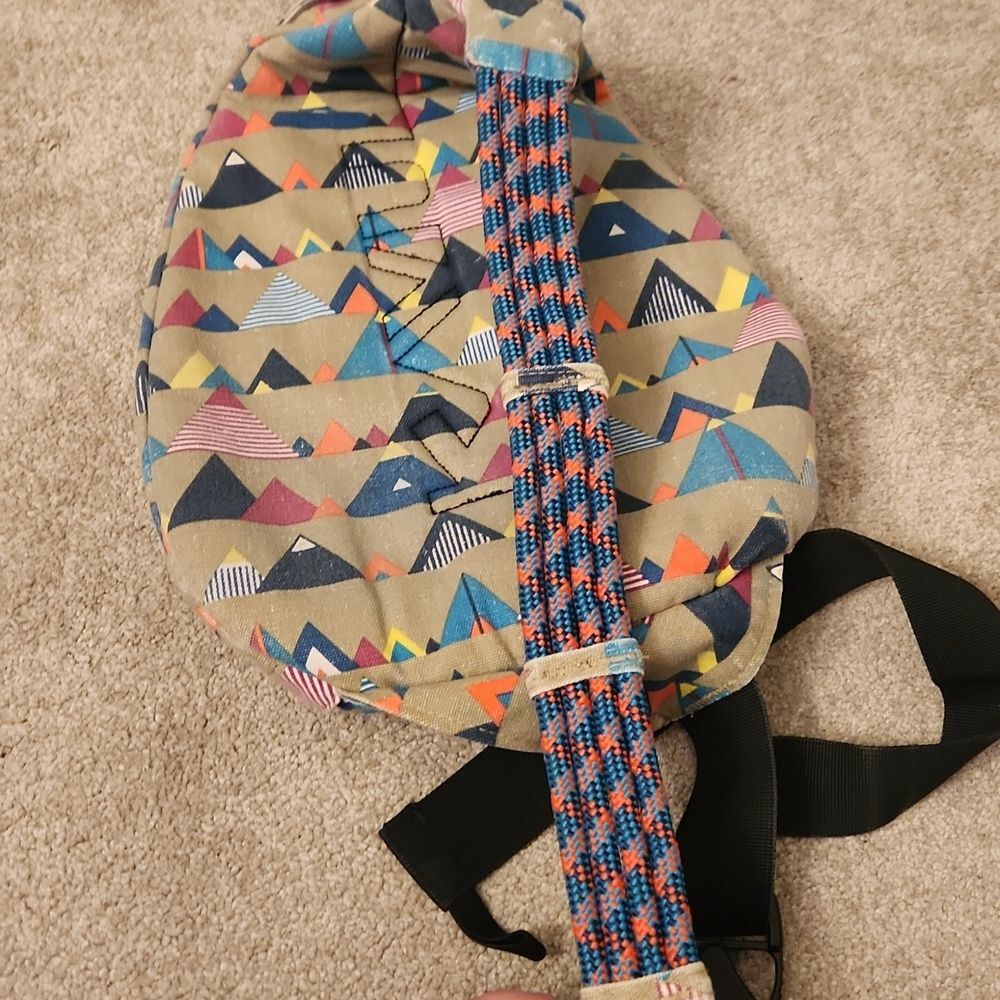 KAVU "Range" Patterned Sling Rope Bag - Picture 10 of 12